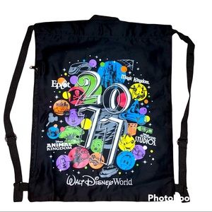 NWT 2011 Disney World parks back pack/string bag